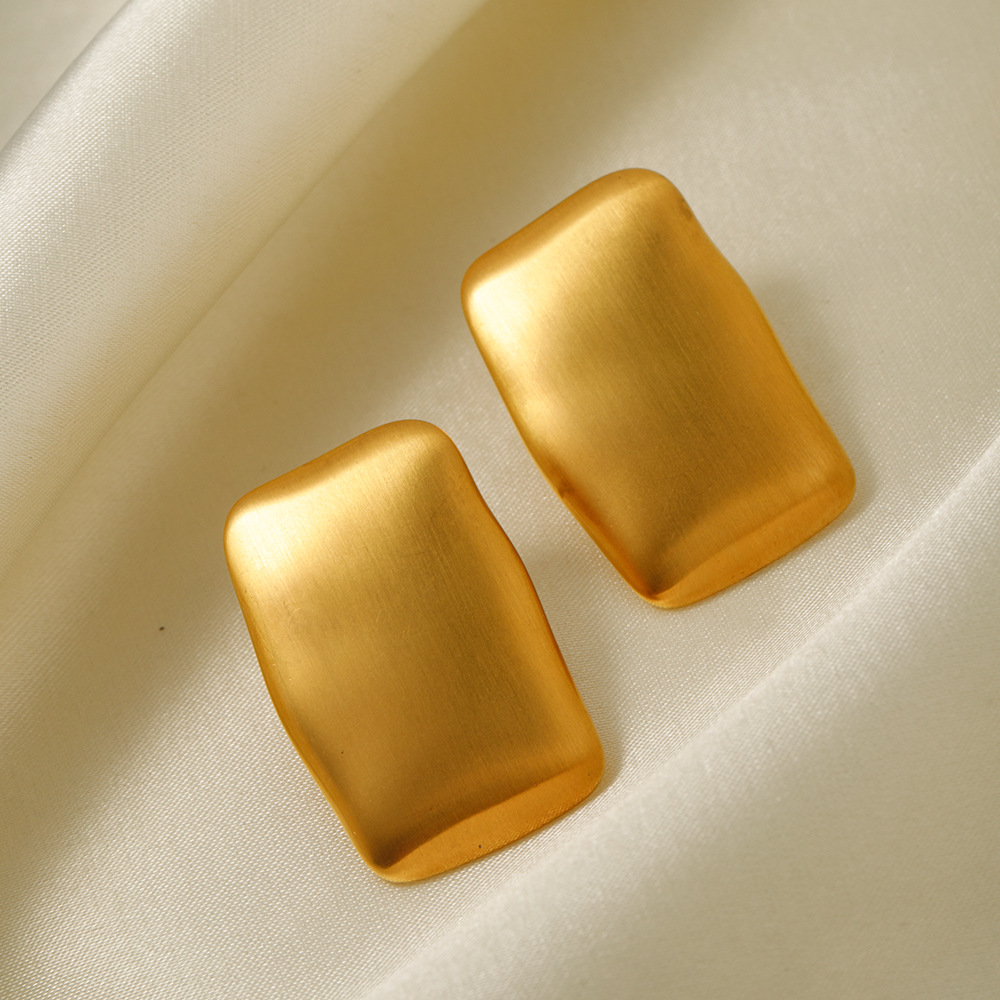 Minimally matte irregular rectangular earrings