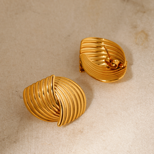 Vintage Elegance Fan-shaped Earrings